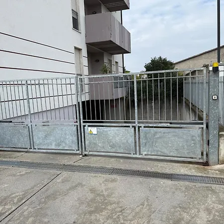 La Triade Apartment *